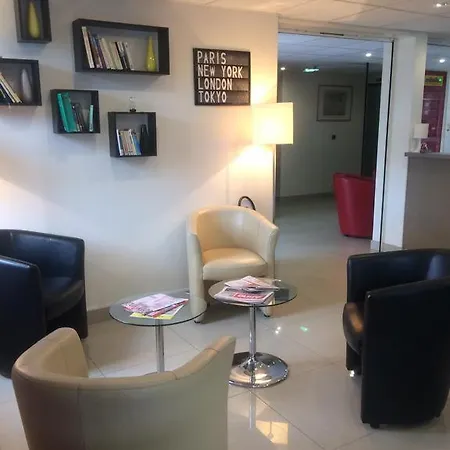 Initial By Balladins Saint-quentin / 2*