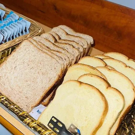 Initial By Balladins Saint-quentin / Hotel