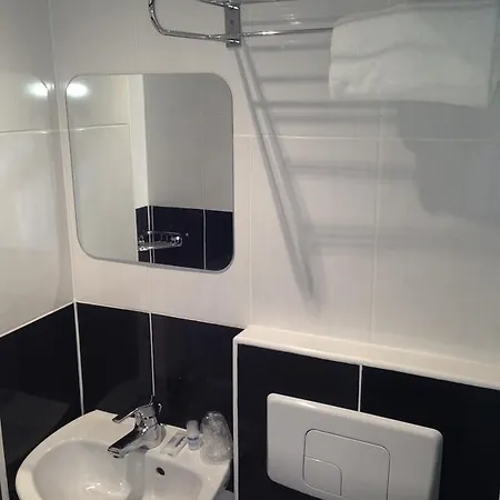 Hotel Initial By Balladins Saint-quentin / Gauchy