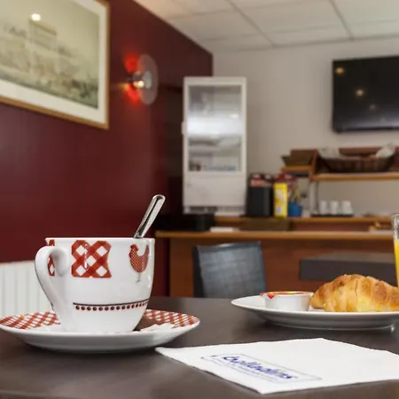 Initial By Balladins Saint-quentin /