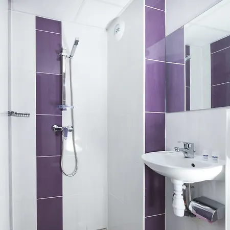 Initial By Balladins Saint-quentin / 2*