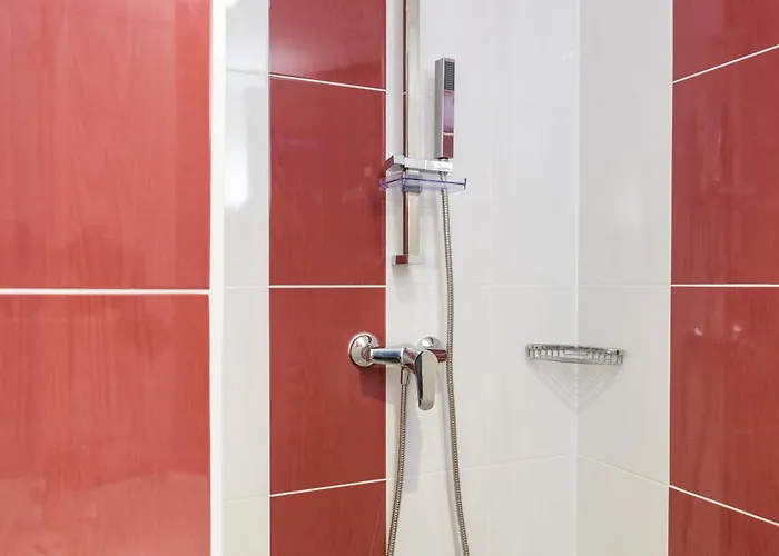 Le Balladins De Saint-quentin Hotel 2*